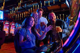 Responsive 7555 apk Live Casino screen with clear mobile controls